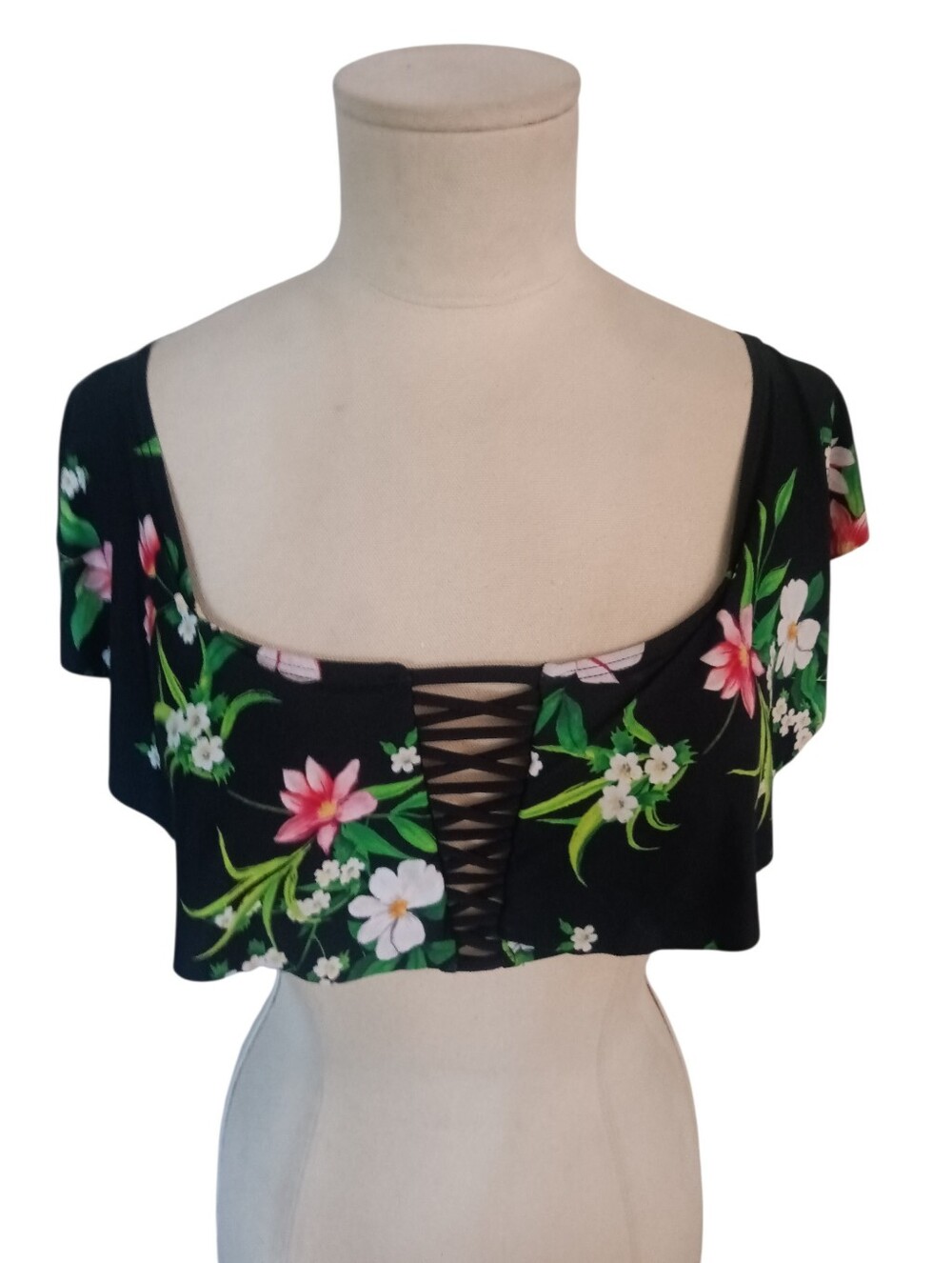 Hot Kiss Floral Crop Swimsuit Top Lace Up Front Flutter Sleeves Size S NWT
